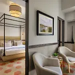 Maison d'hôtes Flâneur - Rooms&suites By Visconti 4*